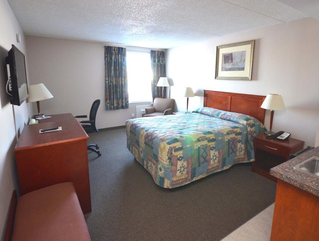 Travelodge Hanna Canada Grey Værelse billede